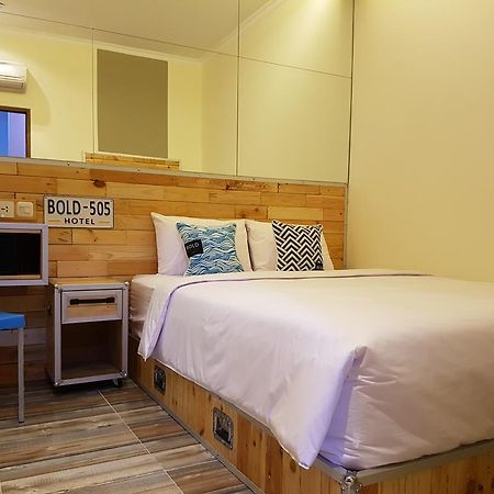 Bold Hotel Джакарта Экстерьер фото