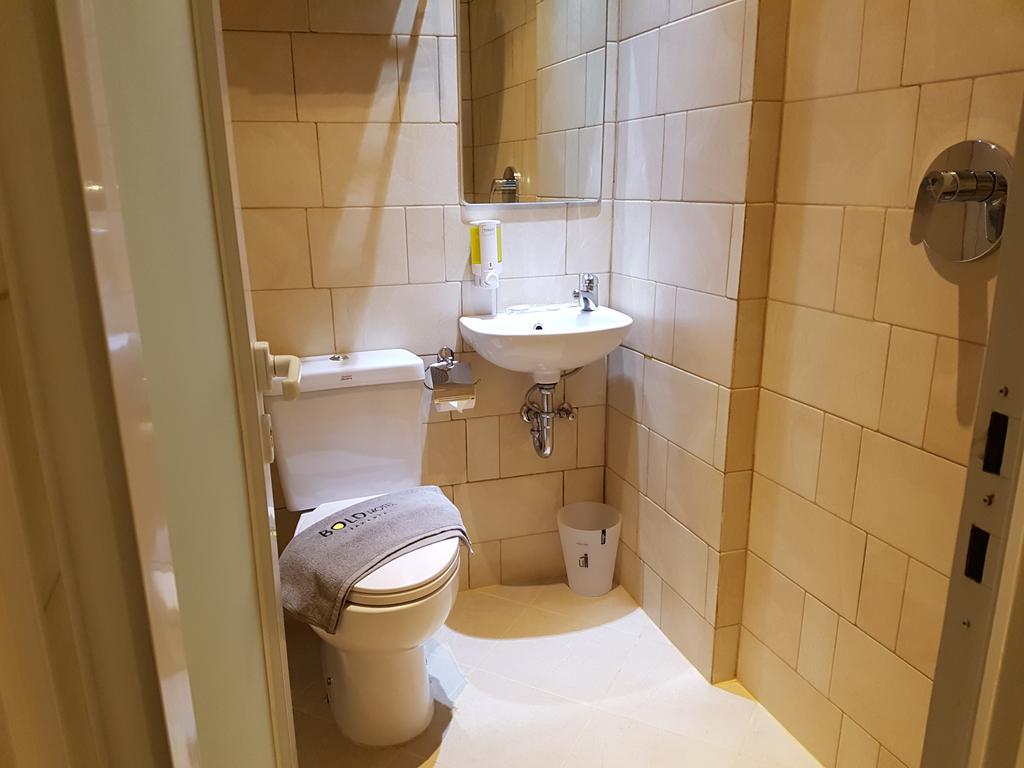 Bold Hotel Джакарта Экстерьер фото
