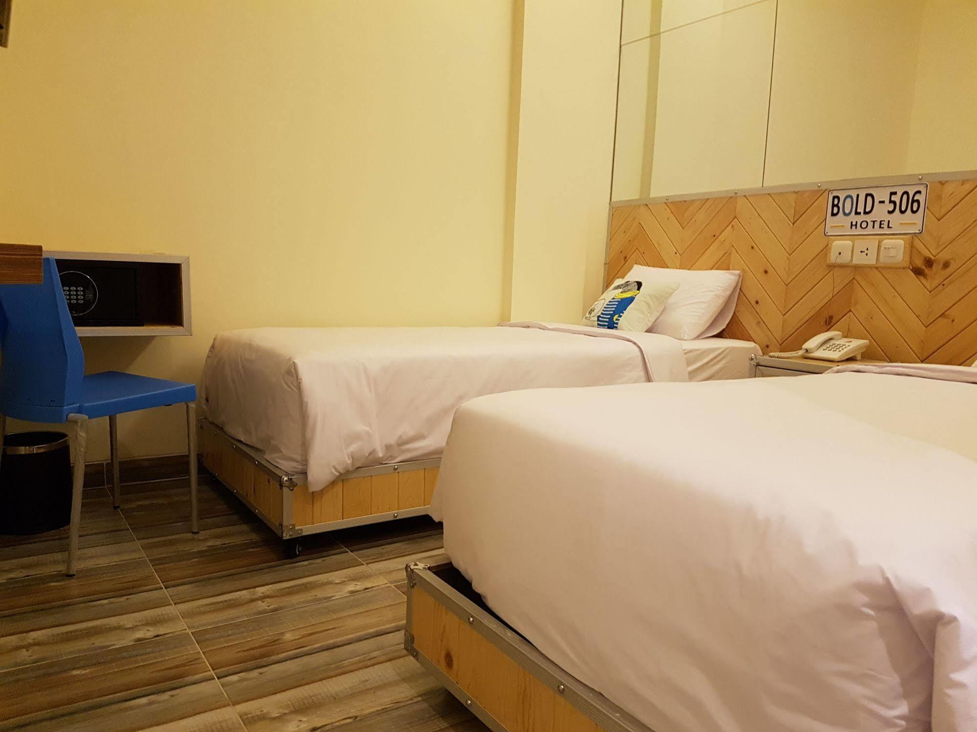 Bold Hotel Джакарта Экстерьер фото
