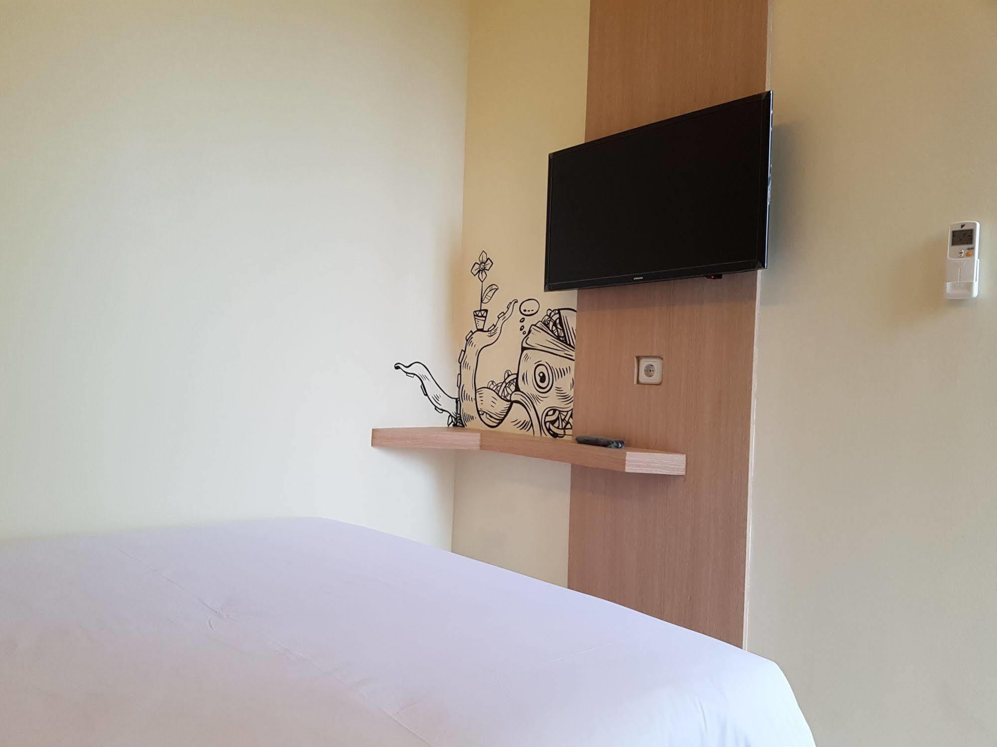 Bold Hotel Джакарта Экстерьер фото